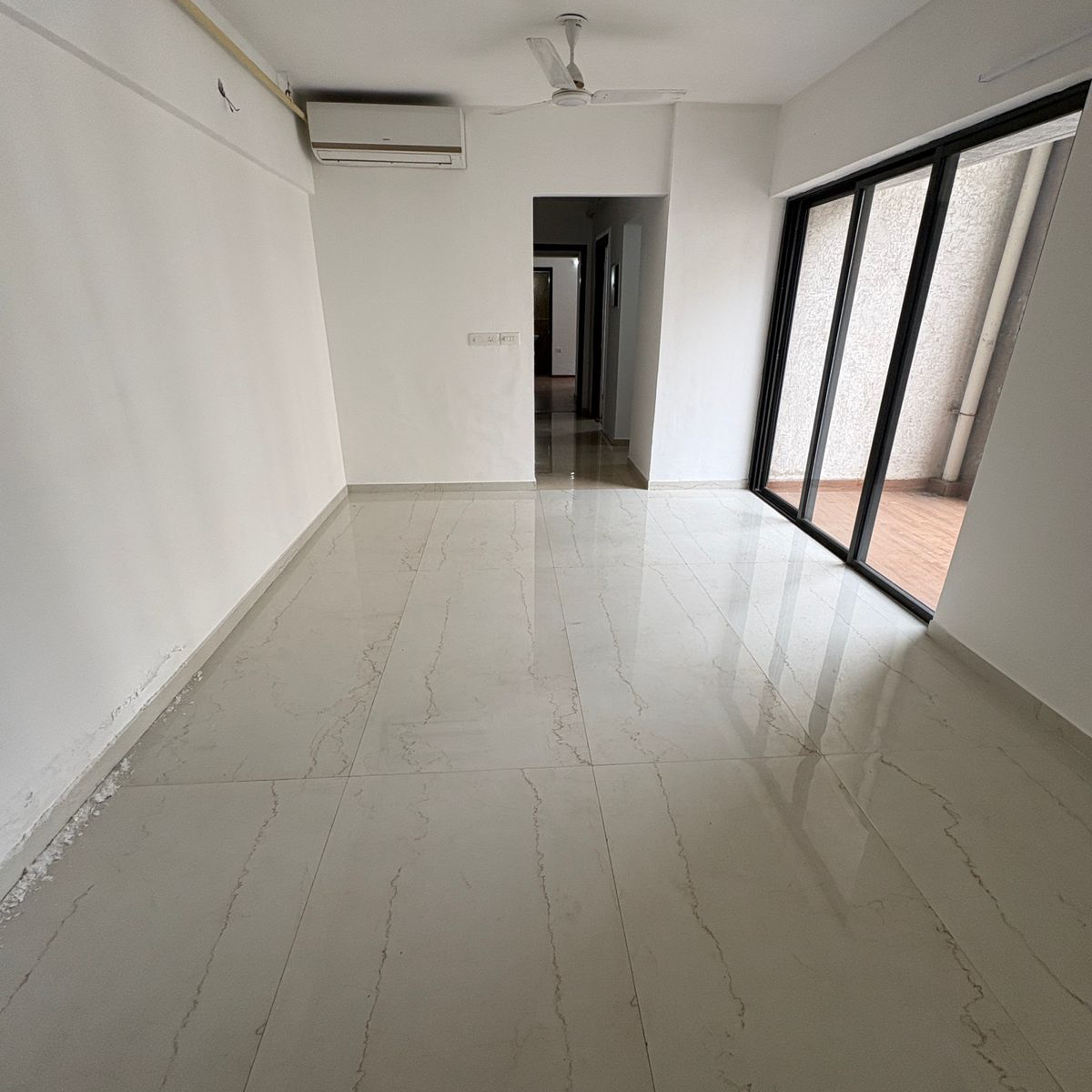 2 BHK Apartment For Sale in Lodha Lakeshore Greens