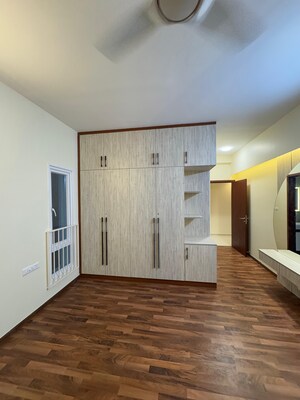 Room in 4 BHK Apartment at L&T Raintree Boulevard, Hebbal – for Rent