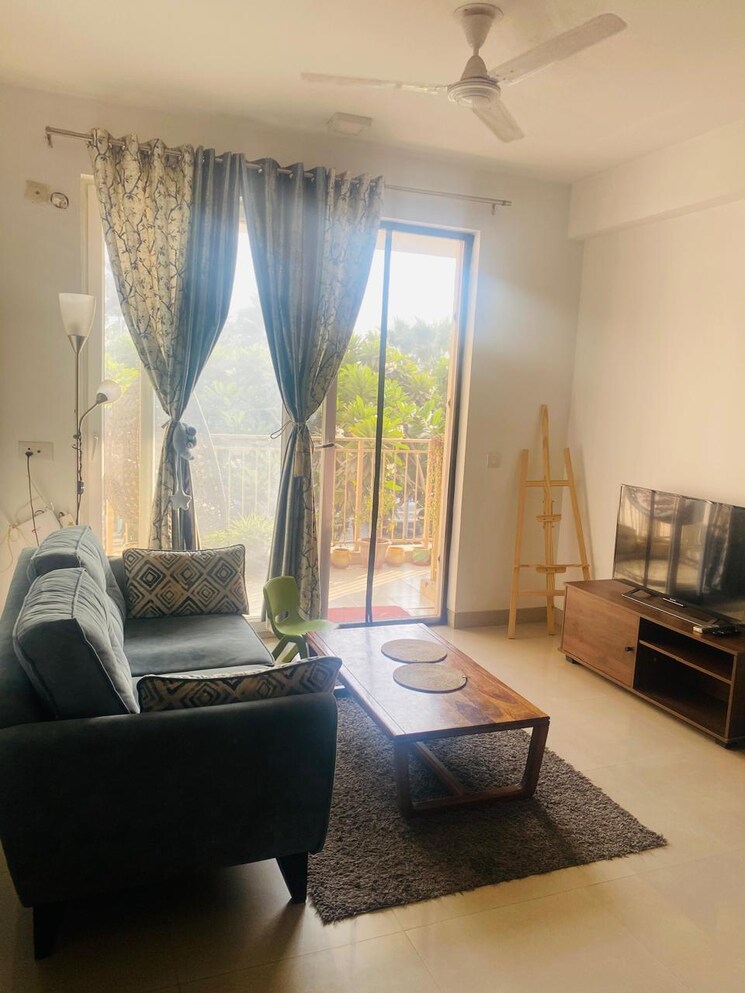 Living Room, emaar-gurgaon-greens 3.5 Bedroom 1650 Sq.Ft. Apartment In Sector 102 Gurgaon 9398377