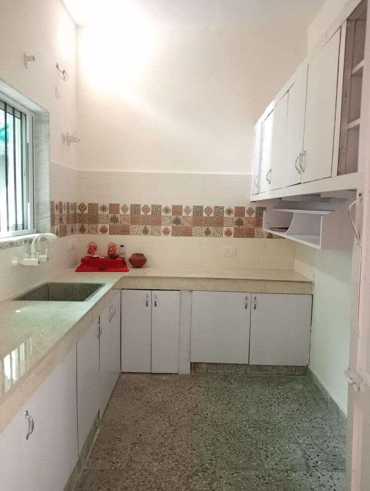 Kitchen, arun-vihar-sector-37 2 Bedroom 1100 Sq.Ft. Apartment In Sector 37 Noida 9398401