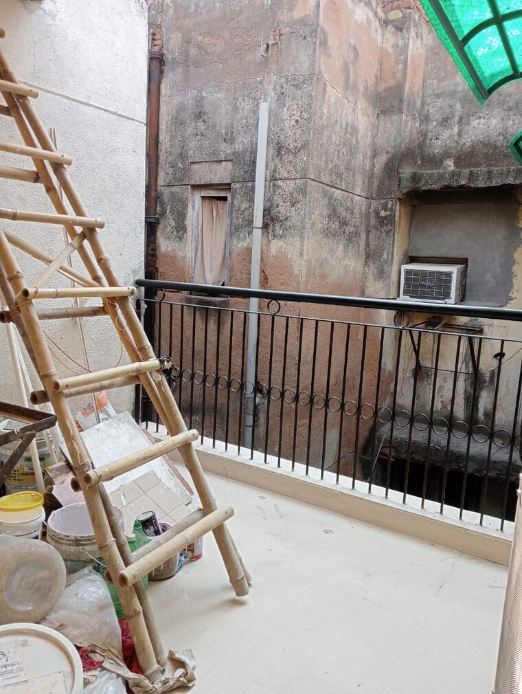 Balcony, arun-vihar-sector-37 2 Bedroom 1100 Sq.Ft. Apartment In Sector 37 Noida 9398401