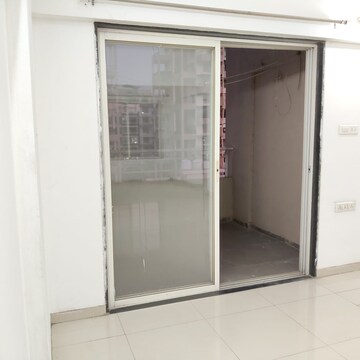 Room in 3 BHK Apartment at Kalcon Casa Poli II, Wakad – for Rent