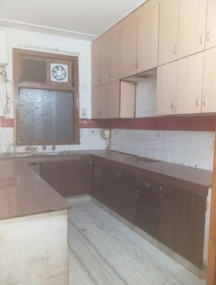 Kitchen, new rajinder nagar 4 Bedroom 1870 Sq.Ft. Builder Floor In New Rajinder Nagar Delhi 9398644