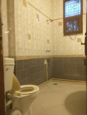 Bathroom in 4 BHK Builder Floor at New Rajinder Nagar – for Rent