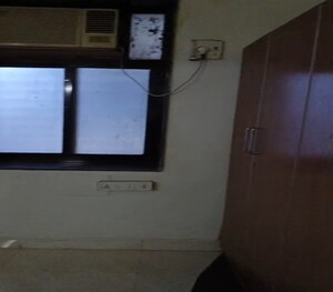 Room in 2 BHK Apartment at Matunga East – for Rent