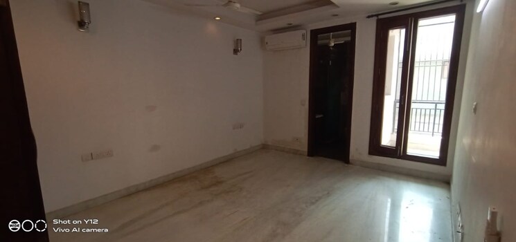 Room, greater kailash i 3 Bedroom 208 Sq.Yd. Builder Floor In Greater Kailash I Delhi 9398640