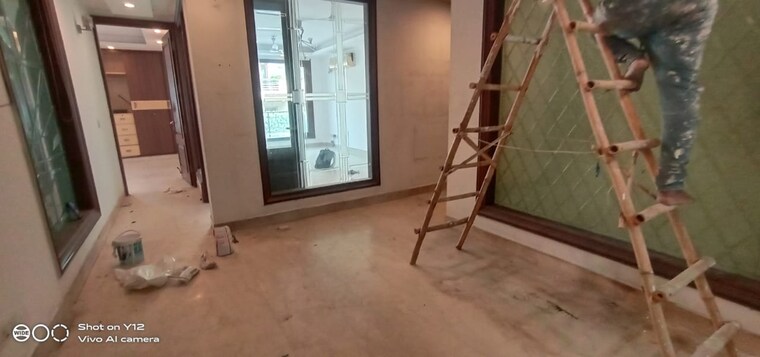 Room, greater kailash i 3 Bedroom 208 Sq.Yd. Builder Floor In Greater Kailash I Delhi 9398640