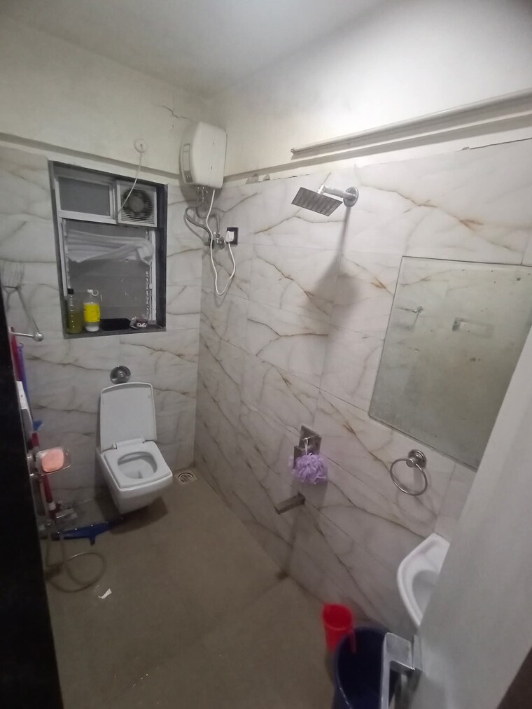 Bathroom, azad-nagar-sangam-chs-andheri 1 Bedroom 500 Sq.Ft. Apartment In Andheri West Mumbai 9398653