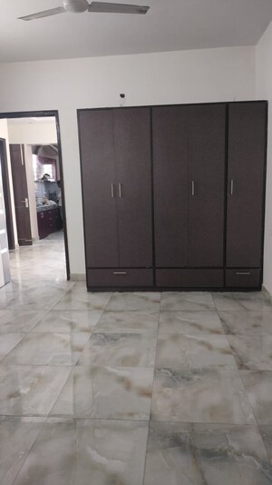 Room in 2 BHK Builder Floor at Sector 31 – for Rent