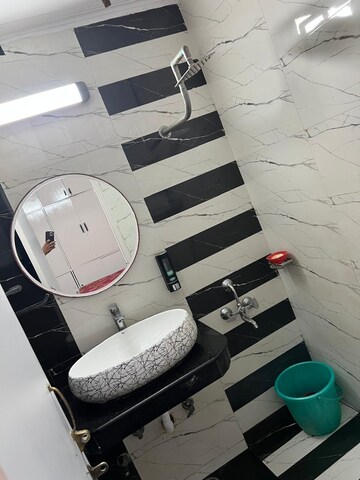 Master Bedroom in 1 BHK Builder Floor at Saket – for Rent