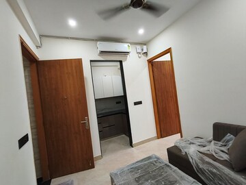 Bedroom in 2 BHK Builder Floor at Sector 42 – for Rent