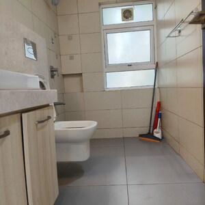 Bathroom in 1 BHK Apartment at Benson Apartments, Benson Town – for Rent