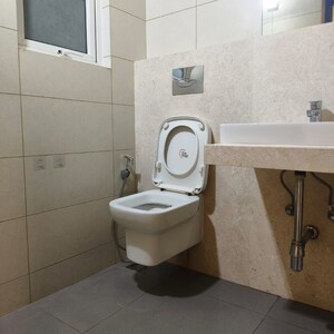 Bathroom in 1 BHK Apartment at Benson Apartments, Benson Town – for Rent