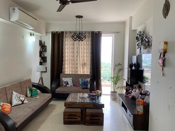 Living Room in 3.5 BHK Apartment at DLF The Skycourt, Sector 86 – for Rent