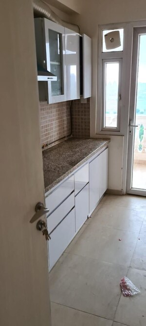 Balcony in 3.5 BHK Apartment at DLF The Skycourt, Sector 86 – for Rent