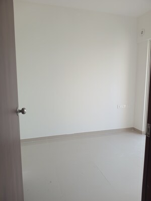 Room in 1 BHK Apartment at JP North Aviva, Mira Road – for Rent