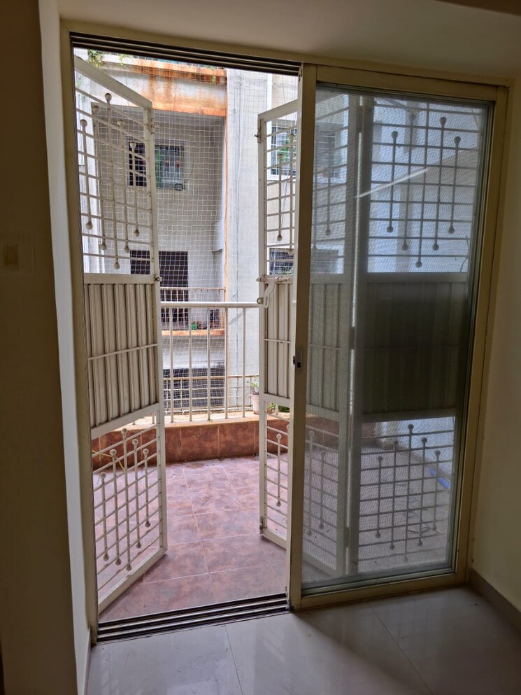 Balcony, ocean-meadows 2 Bedroom 910 Sq.Ft. Apartment In Wakad Pune 9398953