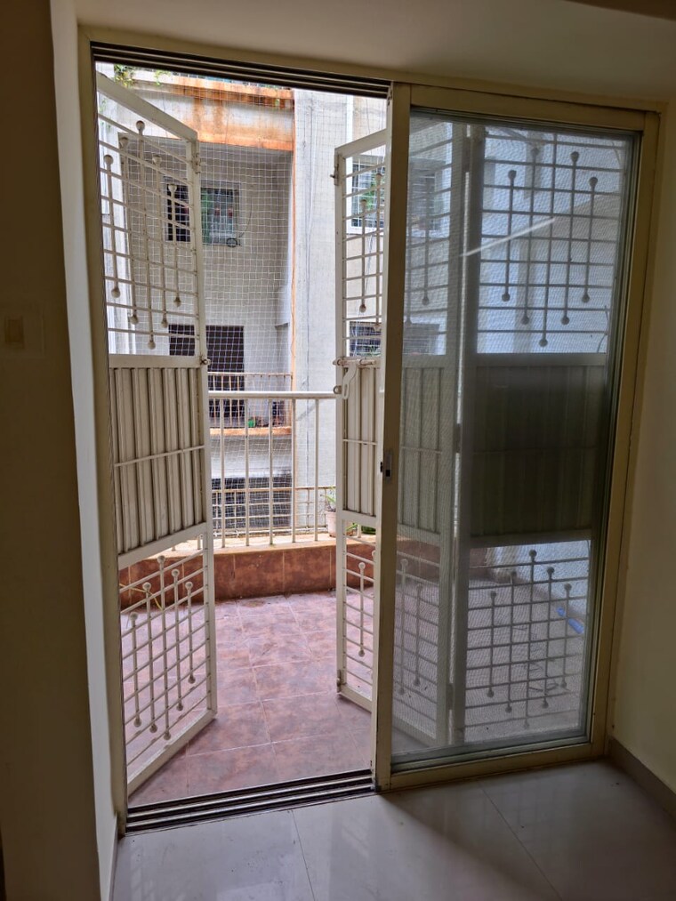 Balcony, ocean-meadows 2 Bedroom 910 Sq.Ft. Apartment In Wakad Pune 9398953