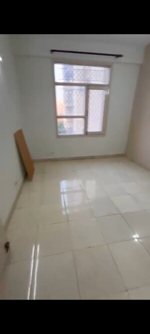Room in 3 BHK Apartment at Tulip Orange, Sector 70 – for Sale