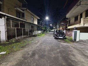 Parking in 3 BHK Villa at Panampilly Nagar – for Sale