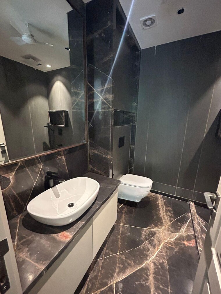 Master Bedroom, dlf-city-phase-iv 3.5 Bedroom 2500 Sq.Ft. Builder Floor In Dlf Phase iv Gurgaon 9399006