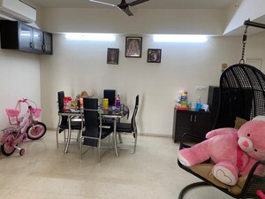 Master Bedroom in 3.5 BHK Apartment at DLF The Skycourt, Sector 86 – for Rent