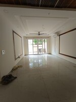 4 BHK + Servant Room 2700 Sq.Ft. Builder Floor in DLF City Phase IV