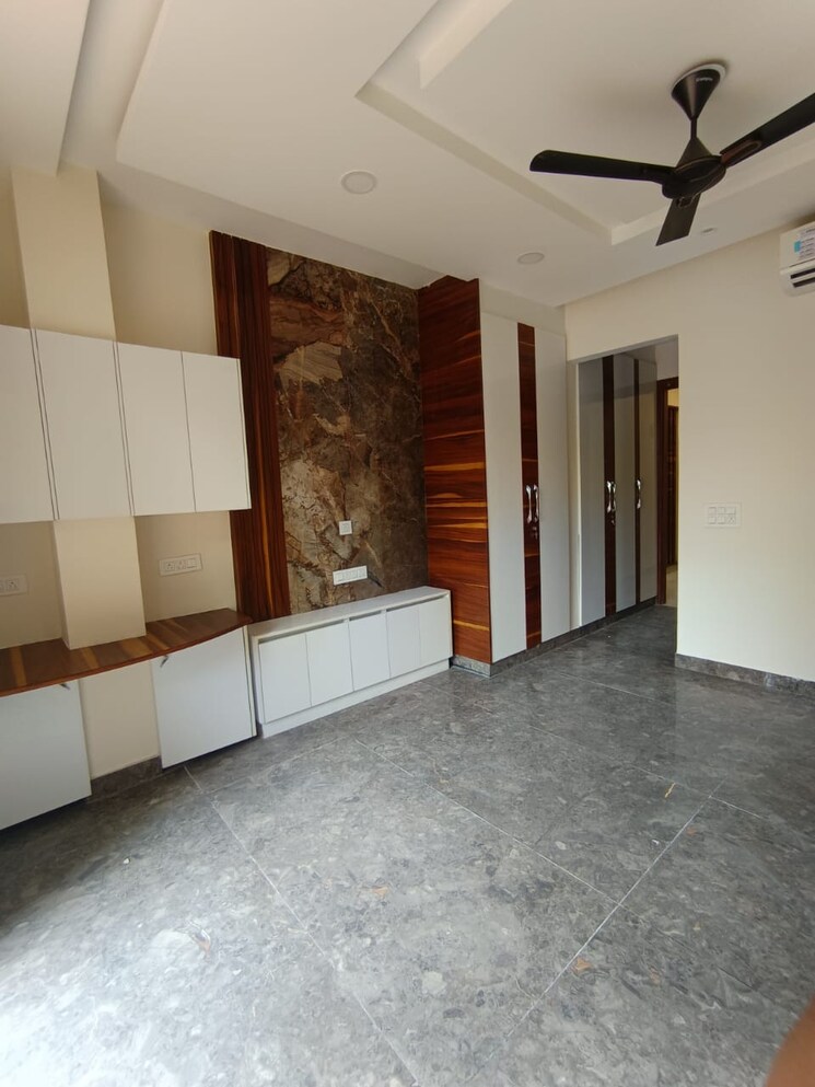 Room, dlf-city-phase-iv 4 Bedroom 2700 Sq.Ft. Builder Floor In Dlf Phase iv Gurgaon 9399111