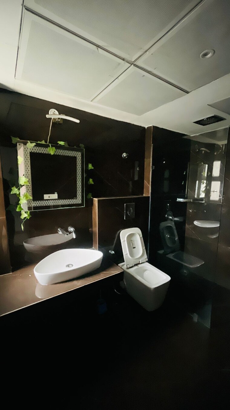 Gym, shalimar-belvedere-court 3 Bedroom 2200 Sq.Ft. Apartment In Gomti Nagar Lucknow 9399184