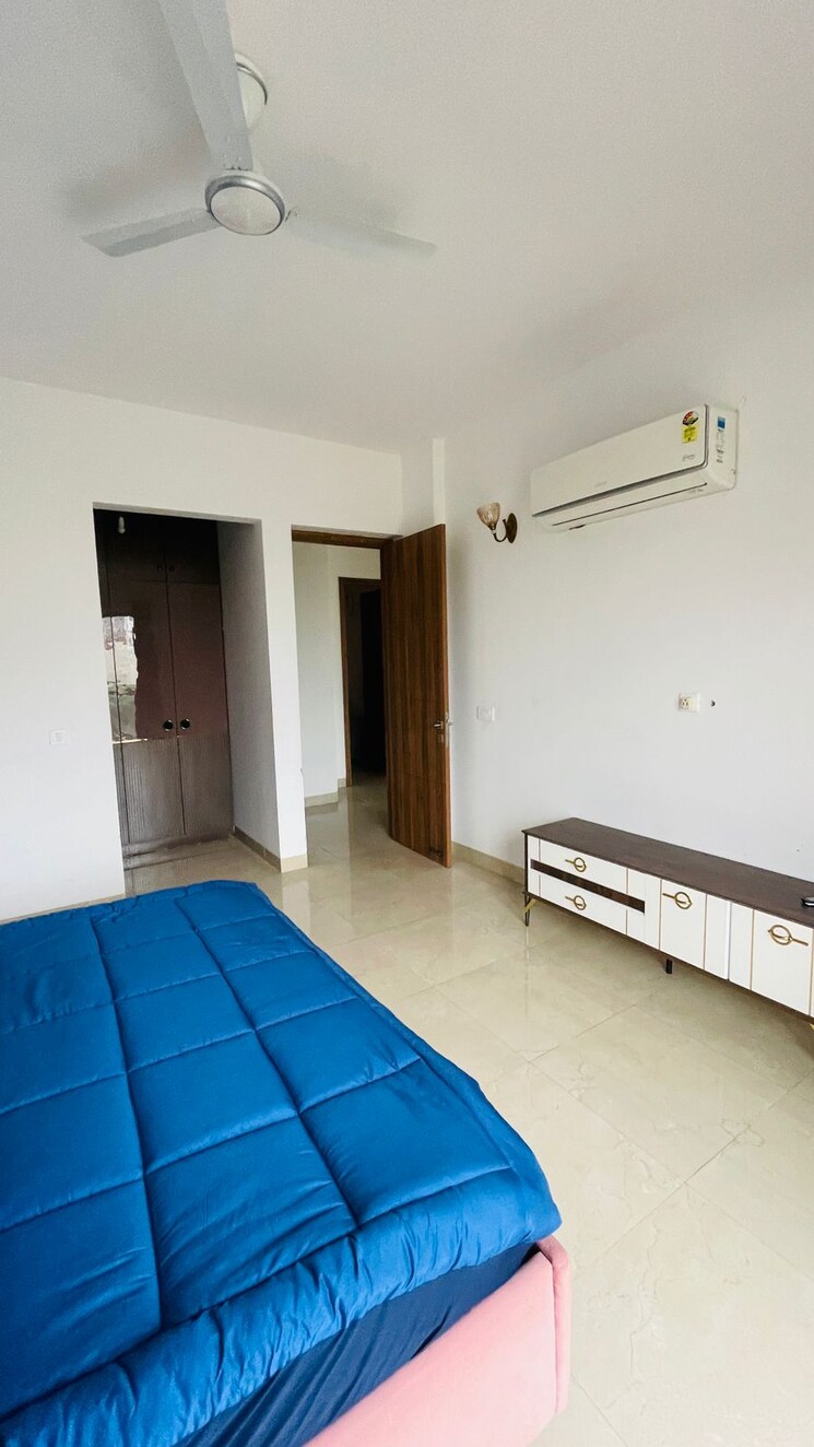 Bedroom, shalimar-belvedere-court 3 Bedroom 2200 Sq.Ft. Apartment In Gomti Nagar Lucknow 9399184