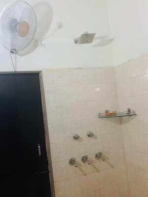 1 BHK Builder Floor For Rent in Gomti Nagar