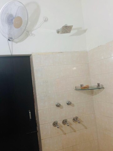 1 BHK Builder Floor For Rent in Gomti Nagar