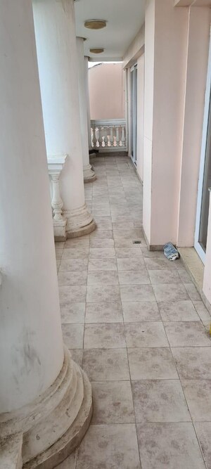 Bathroom in 3 BHK Apartment at DLF The Skycourt, Sector 86 – for Rent