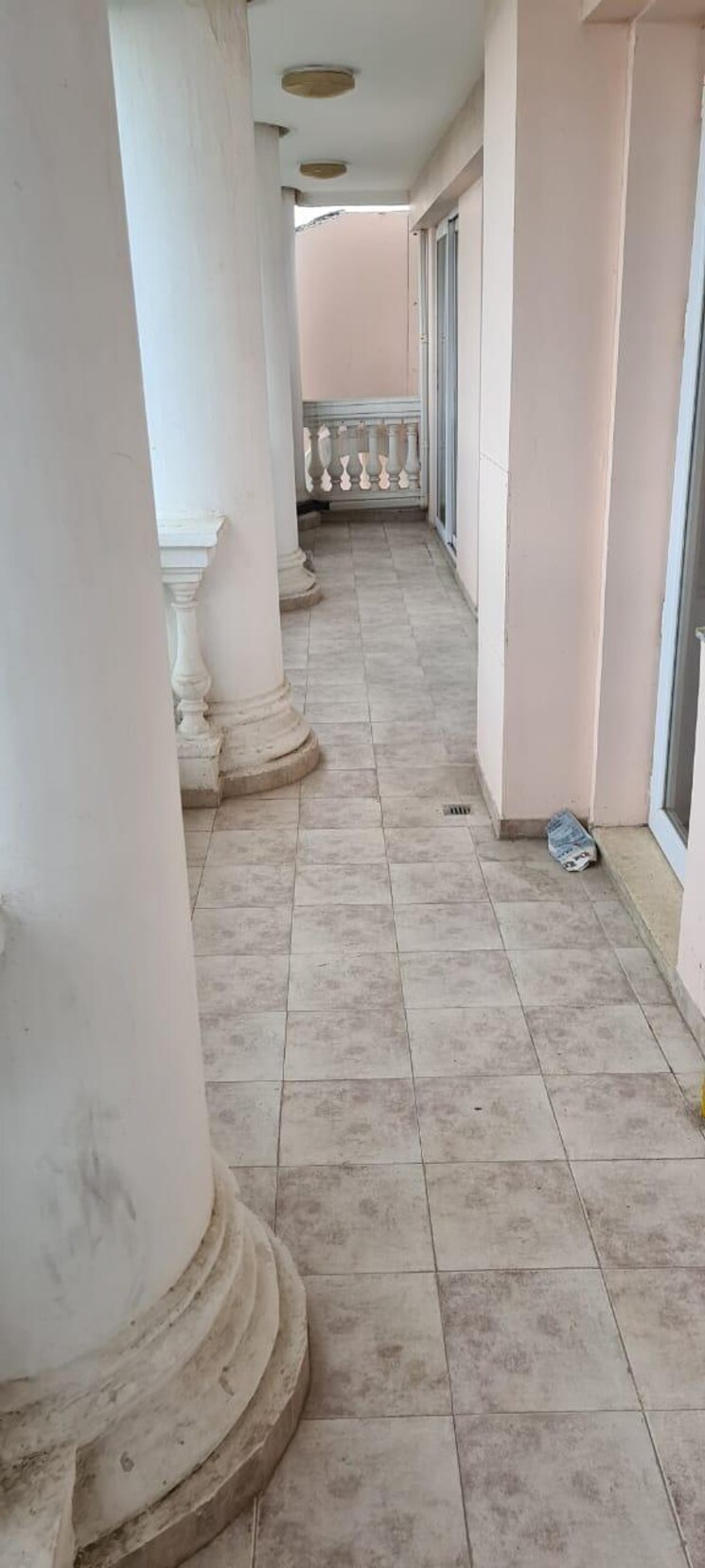 Bathroom, dlf-the-skycourt 3 Bedroom 1929 Sq.Ft. Apartment In Sector 86 Gurgaon 9399132