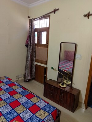 Bedroom in 2 BHK Apartment at Vikas Puri – for Rent