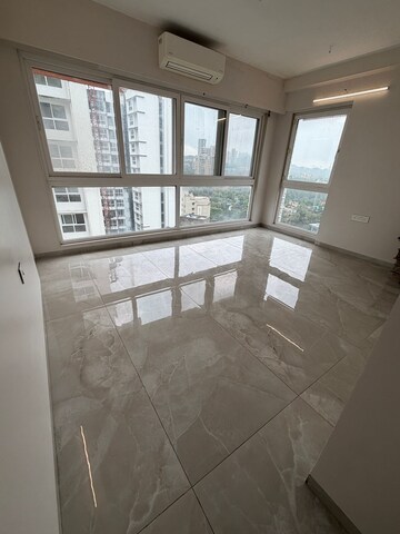 Room in 3 BHK Apartment at Concrete Sai Samast, Chembur – for Rent