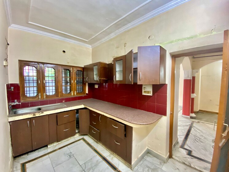 Kitchen, gomti nagar 3 Bedroom 2152 Sq.Ft. Builder Floor In Gomti Nagar Lucknow 9399213