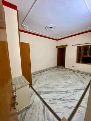 Bedroom in 3 BHK Builder Floor at Gomti Nagar – for Rent
