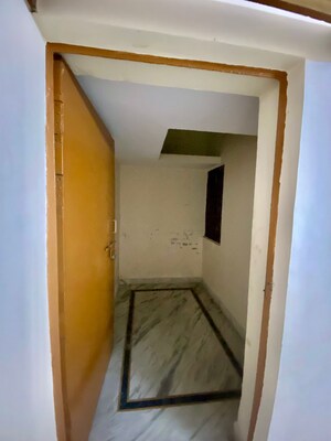 Building Lobby in 3 BHK Builder Floor at Gomti Nagar – for Rent