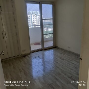 Room in 3.5 BHK Apartment at CHD Avenue 71, Sector 71 – for Rent