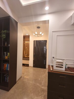 Room in 4 BHK Apartment at Central Park Flower Valley Aqua Front Towers, Sohna Sector 33 – for Rent