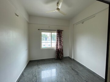 Room in 2 BHK Builder Floor at Aashiyana Apartment JP Nagar, Jp Nagar – for Rent