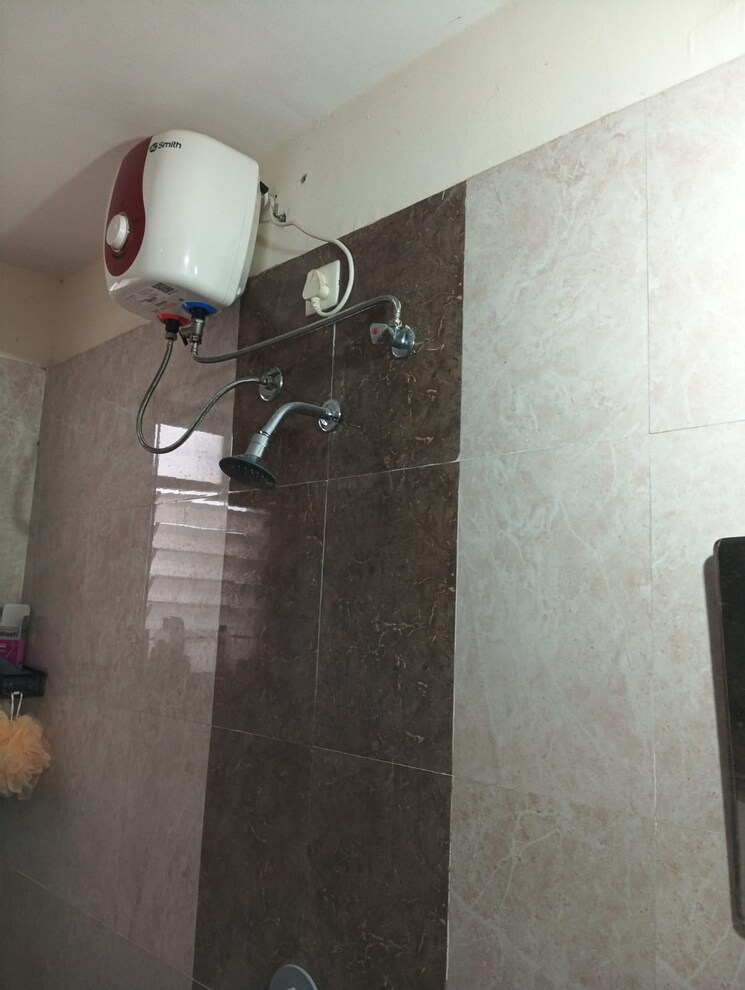 Bathroom, bhojwani-samruddhi-park 2 Bedroom 950 Sq.Ft. Apartment In Pimple Saudagar Pune 9399304