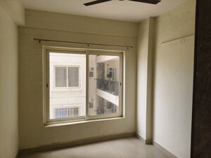 Room in 1 BHK Apartment at Central Park Bellavista Towers, Sector 48 – for Sale