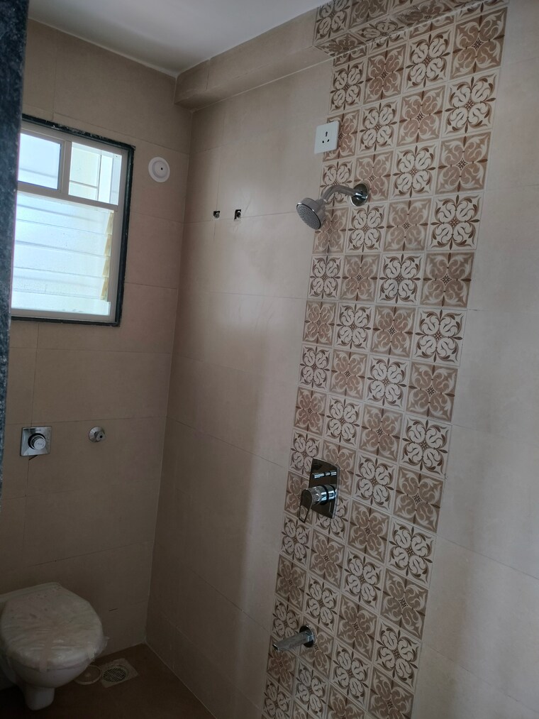 Bathroom, wadgaon sheri 1 Bedroom 550 Sq.Ft. Apartment In Wadgaon Sheri Pune 9399343