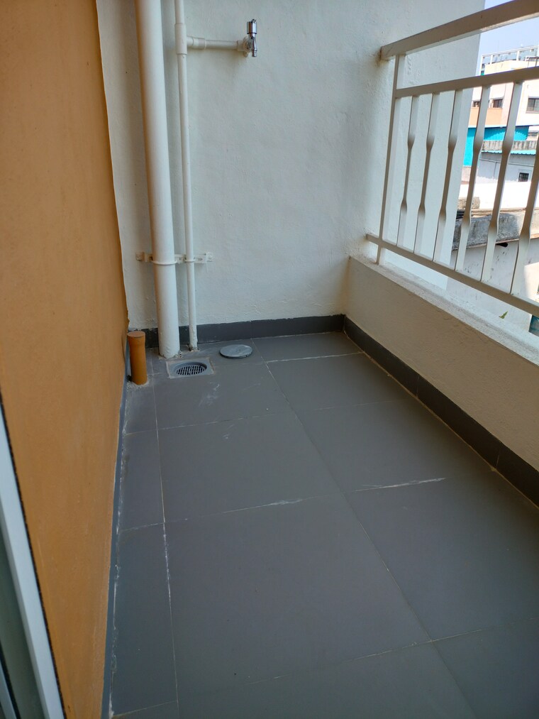 Balcony, wadgaon sheri 1 Bedroom 550 Sq.Ft. Apartment In Wadgaon Sheri Pune 9399343