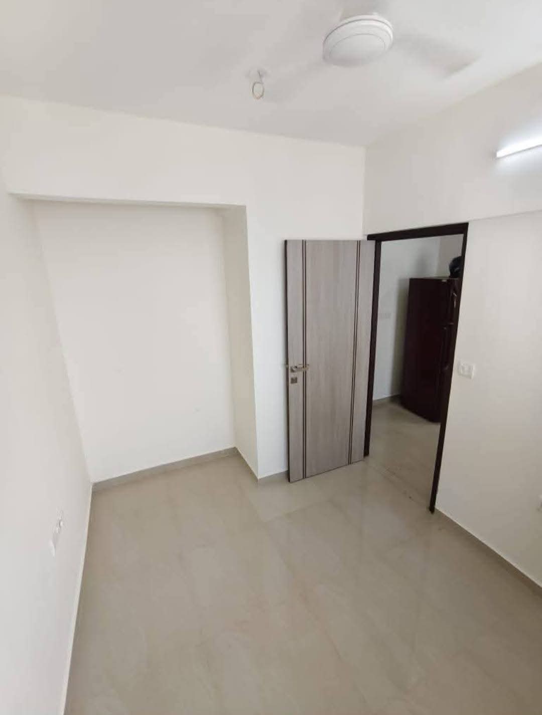 2 BHK Apartment For Rent in Andheri CHS