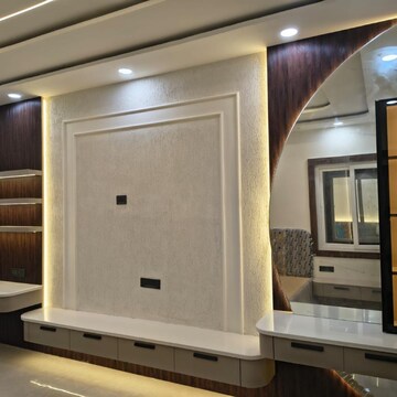 Building Lobby in 5 BHK Villa at Gomti Nagar – for Sale