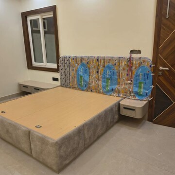 Bedroom in 5 BHK Villa at Gomti Nagar – for Sale