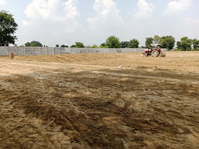 undefined, gwalior road  900 Sq.Ft. Plot In Gwalior Road Agra 9399475